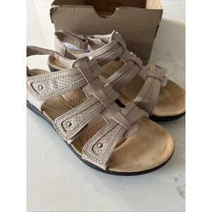 Clarks LaurieAnn Ivy Size 6 Sand Sandals Leather Shoes Women's Adjustable NEW